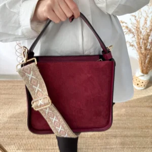Bolso cuadrado serraje y piel granate