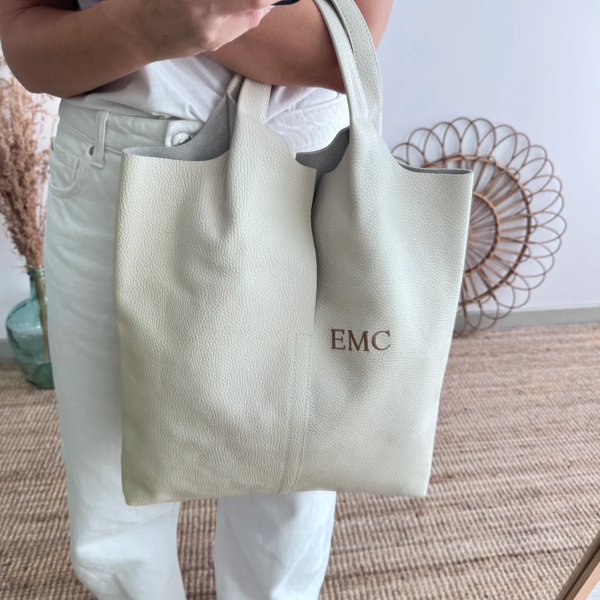 Bolso Tote piel beige con monedero - Imagen 9