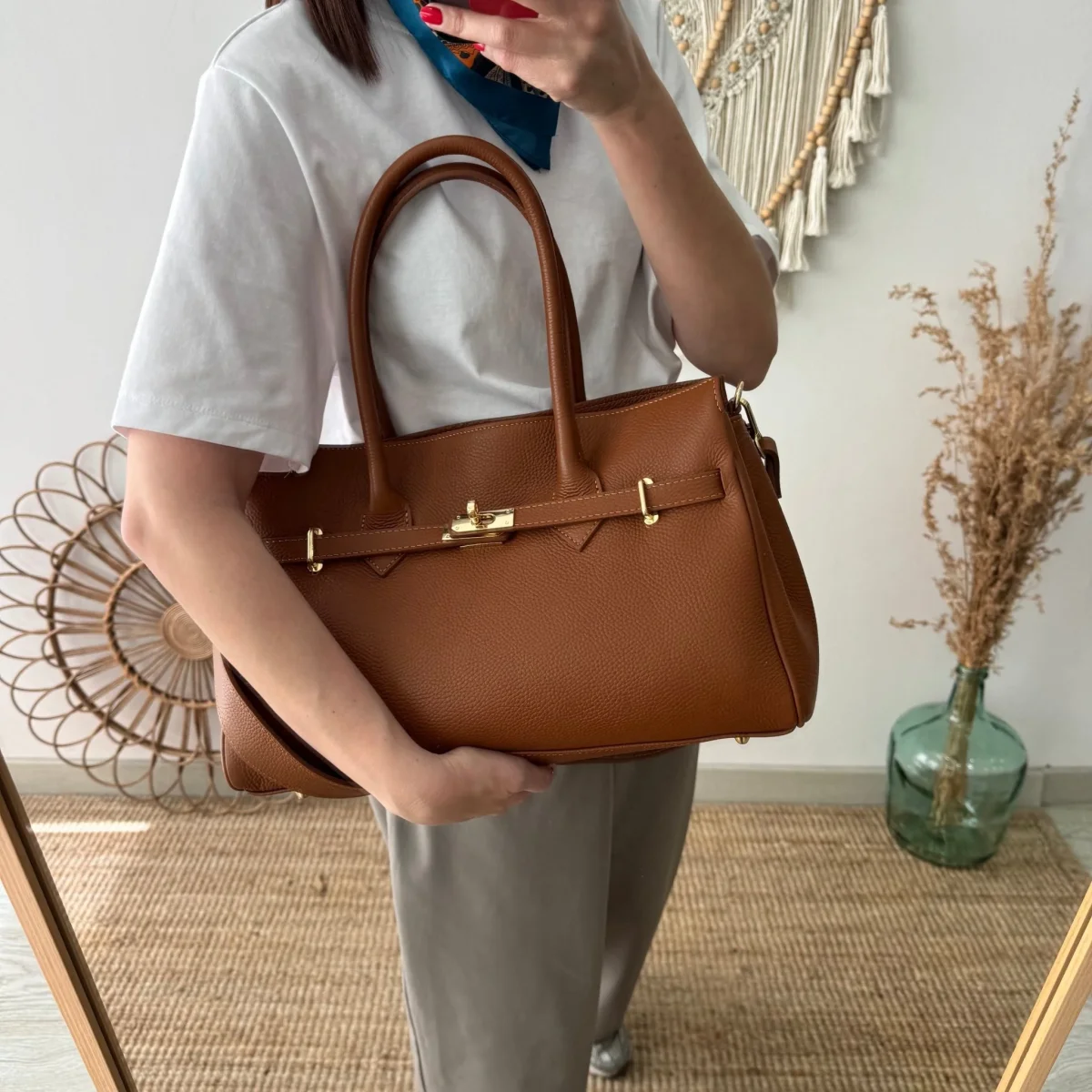 Bolso shopper camel cierre dorado - Imagen 5
