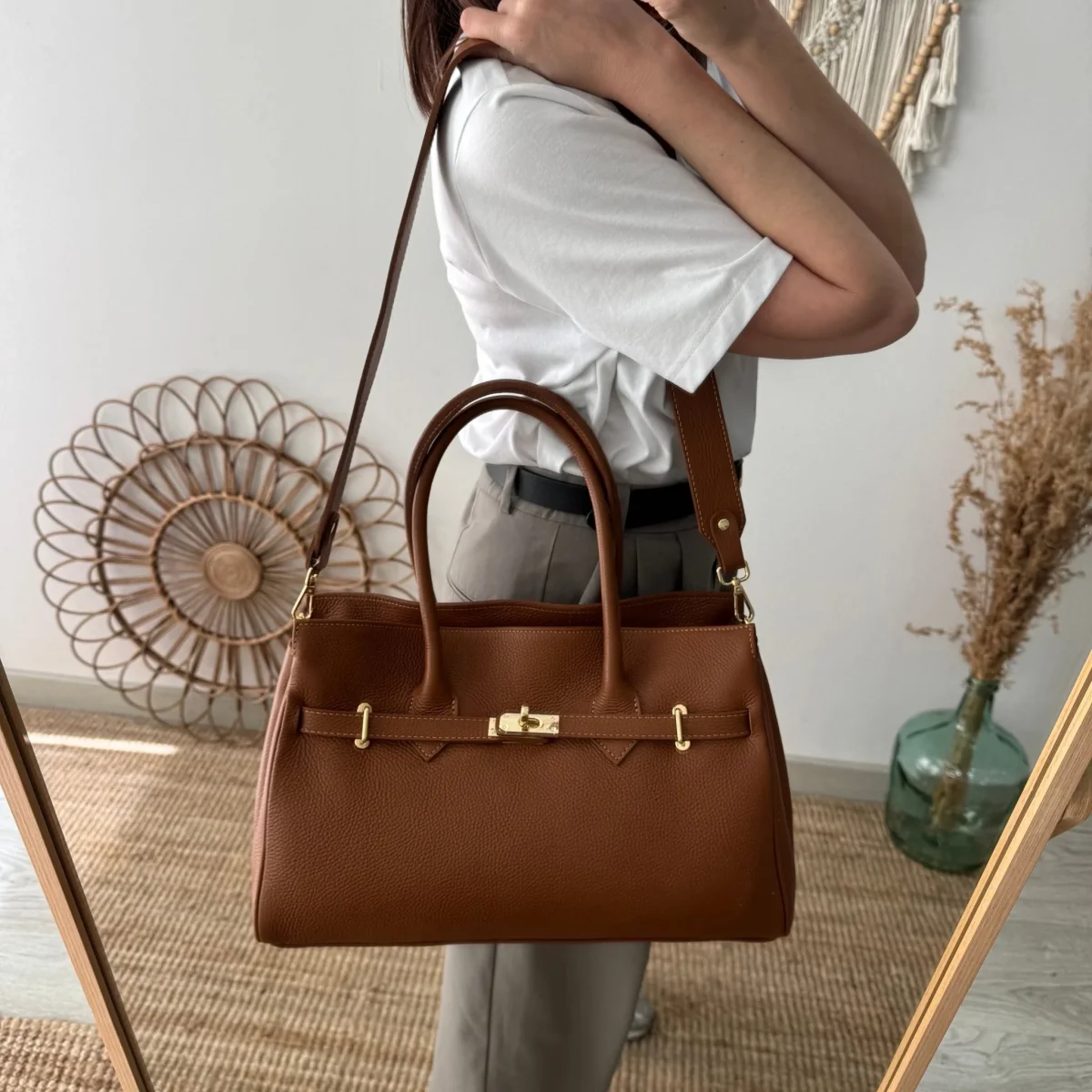 Bolso shopper camel cierre dorado - Imagen 8
