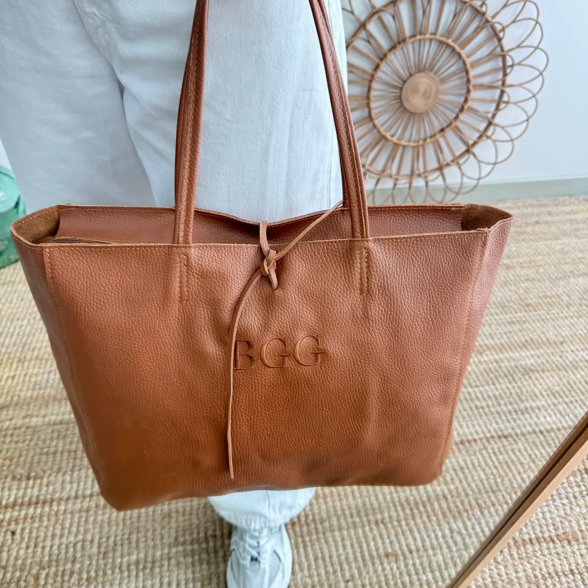 Shopper grande piel camel cremallera personalizado iniciales bordadas - Imagen 7