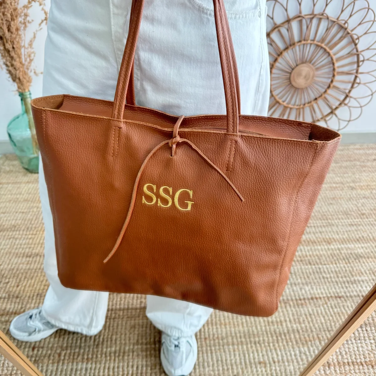 Shopper grande piel camel cremallera personalizado iniciales bordadas - Imagen 8