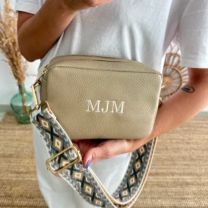 Bolso rectangular piel taupe personalizado iniciales bordadas