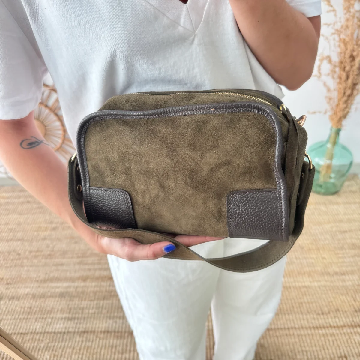Bolso baúl serraje caqui y piel marrón - Imagen 2