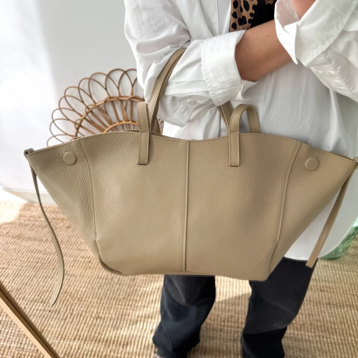 Bolso tote taupe piel - Imagen 3