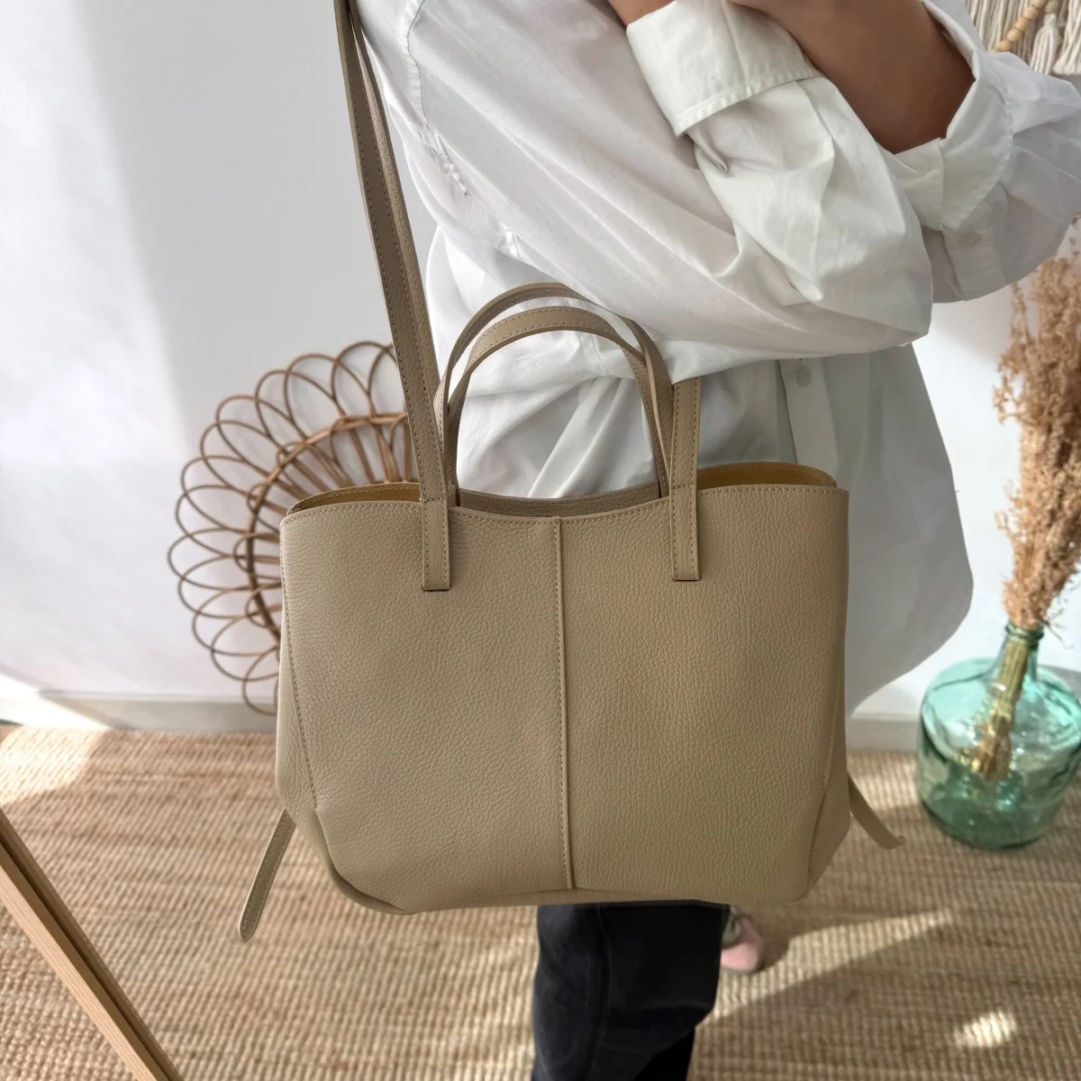 Bolso tote taupe piel - Imagen 9