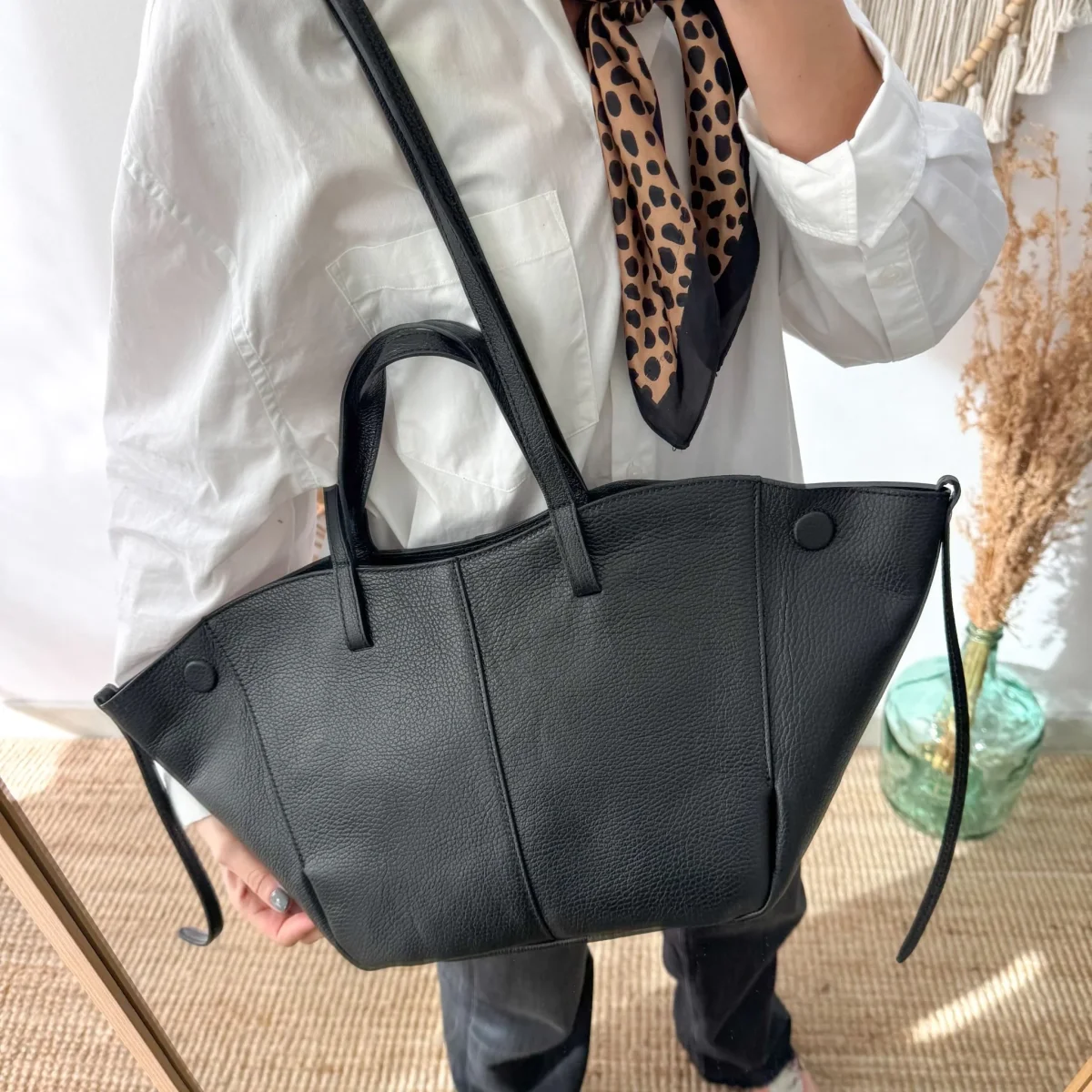 Bolso tote negro piel - Imagen 8