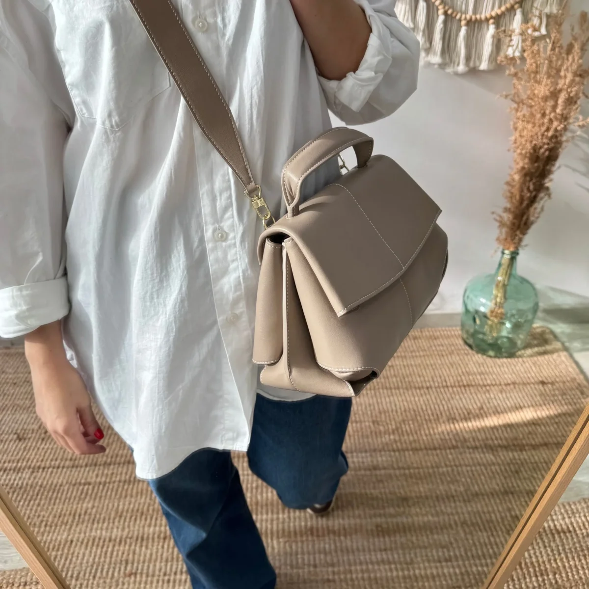 Bolso satchel taupe - Imagen 9