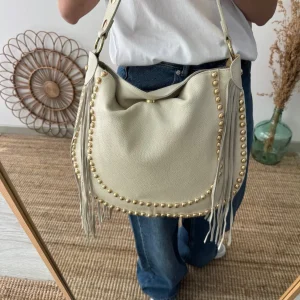 Bolso Hobo tachuelas y Flecos en Piel beige