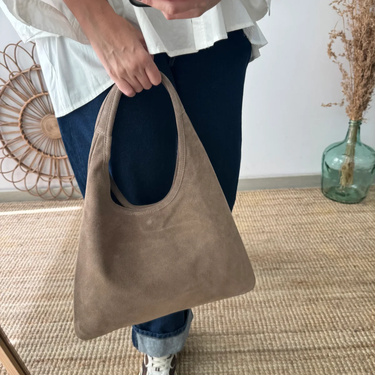 Bolso hobo serraje taupe - Imagen 8
