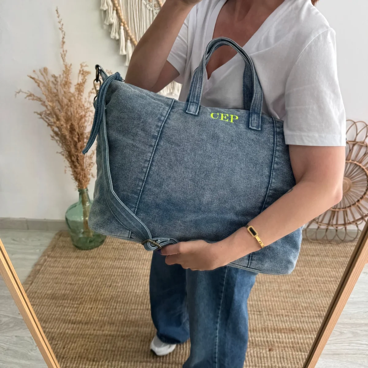 Bolsa denim ovalada azul iniciales bordadas - Imagen 8