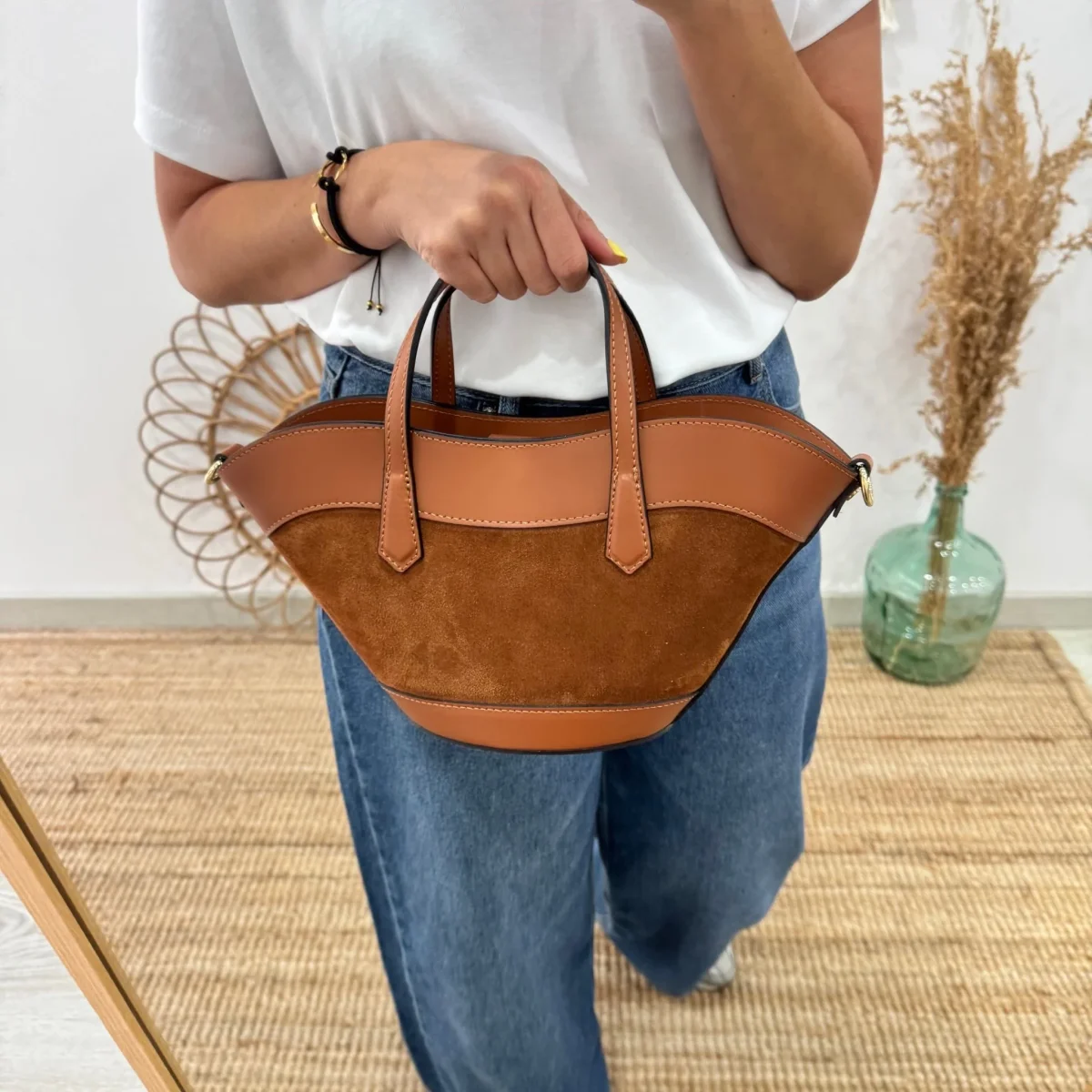 Mini Tote estructurado en piel y serraje camel - Imagen 6