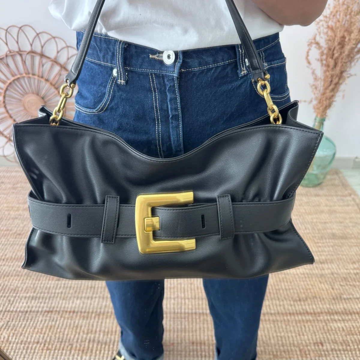 Bolso fruncido hebilla piel negro - Imagen 6