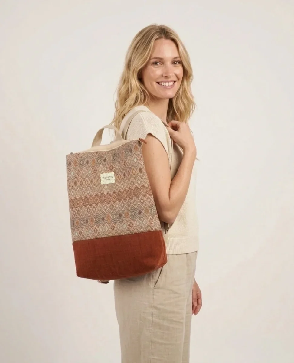 Mochila Camil Tapiz Zigzag Terracota y Base Ante - Imagen 3
