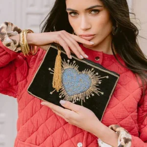 Clutch Stelar en terciopelo y bordado