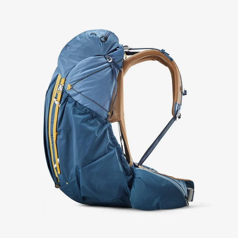 Mochila trekking y montaña 50+10L ultraligera SIMOND MT900 - Imagen 4
