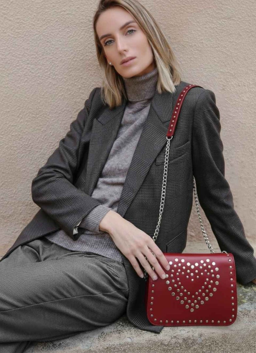 Bolso Tachuelas Negro Corazón - Imagen 7