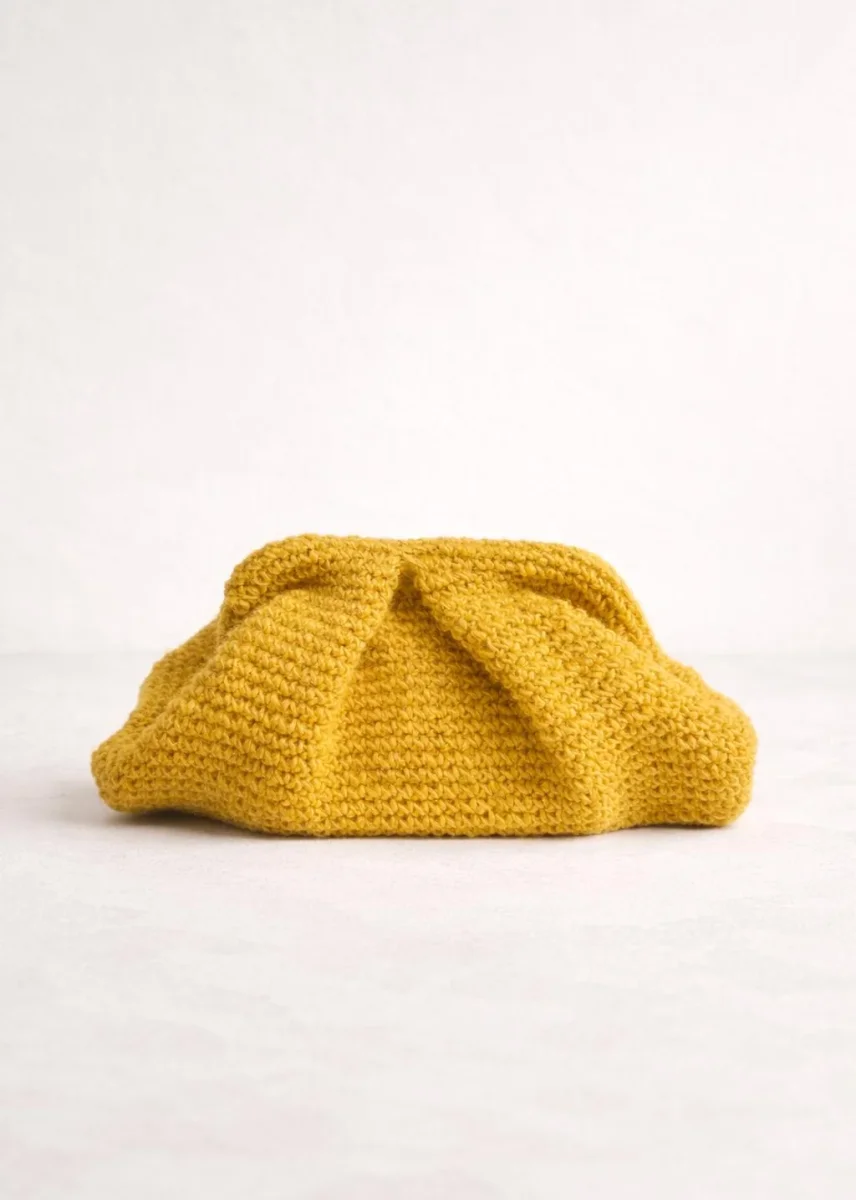 Clutch amarillo de yute