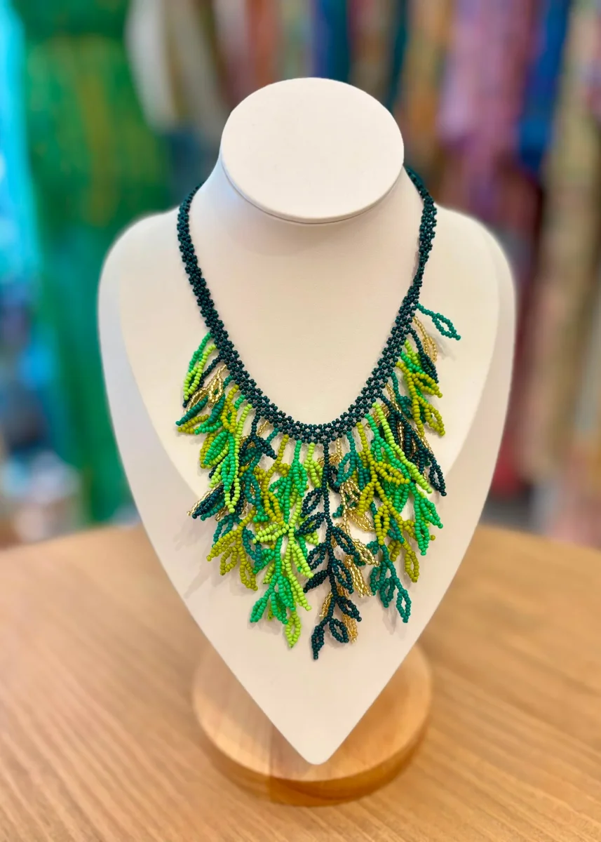 Set de collar y pendientes de chaquiras - Imagen 4