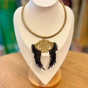 Collar asta negro
