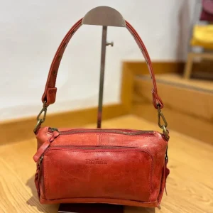 Bolso pequeño rojo