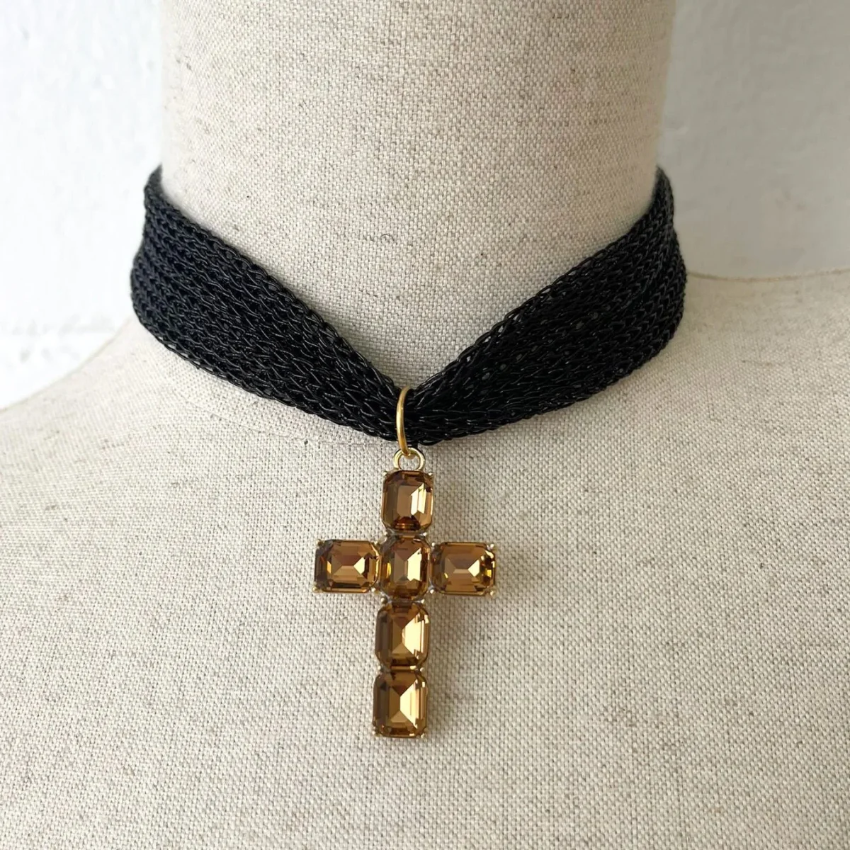 Collar cruz con malla metalizada - Imagen 5