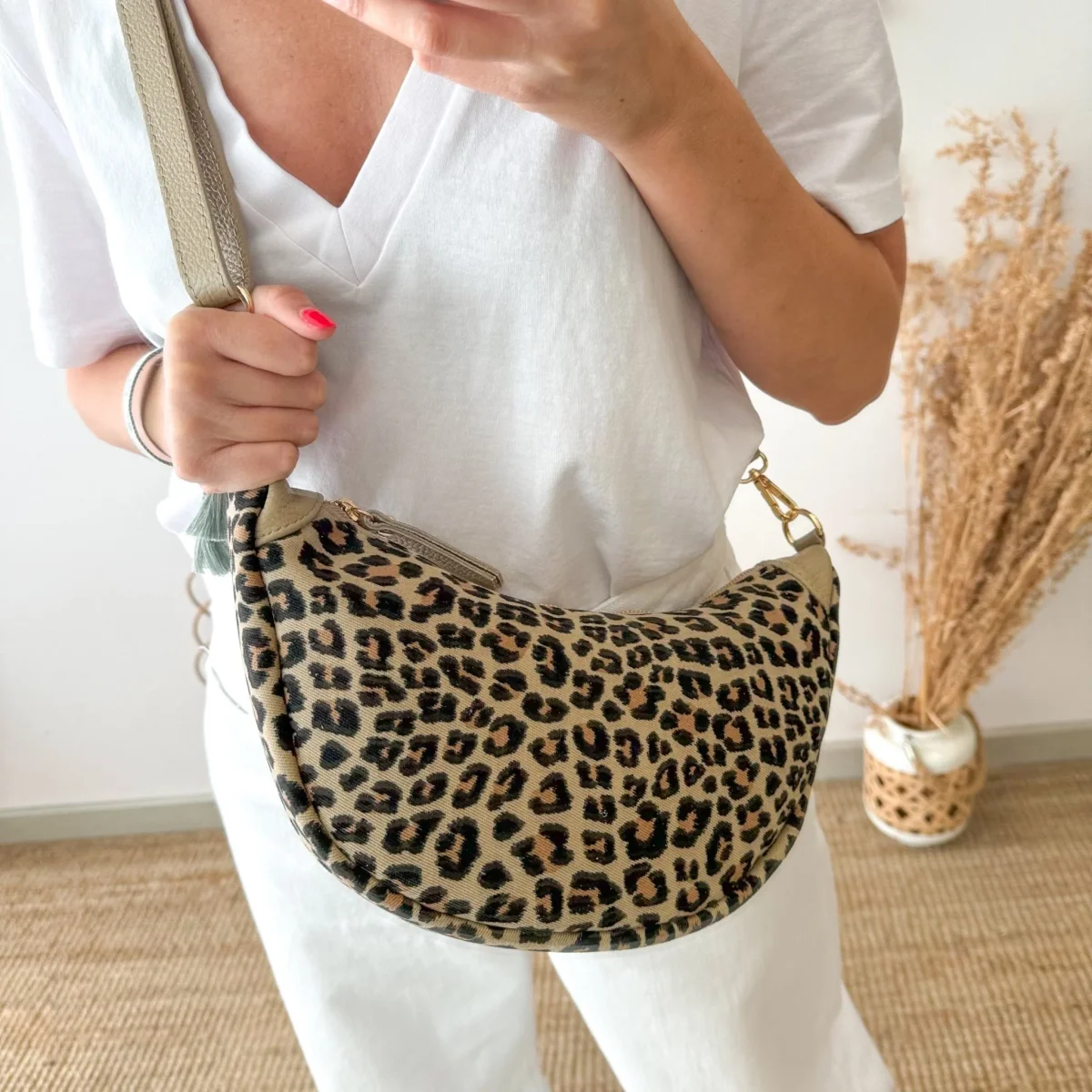 Bandolera loneta/piel animal print herrajes dorados - Imagen 6