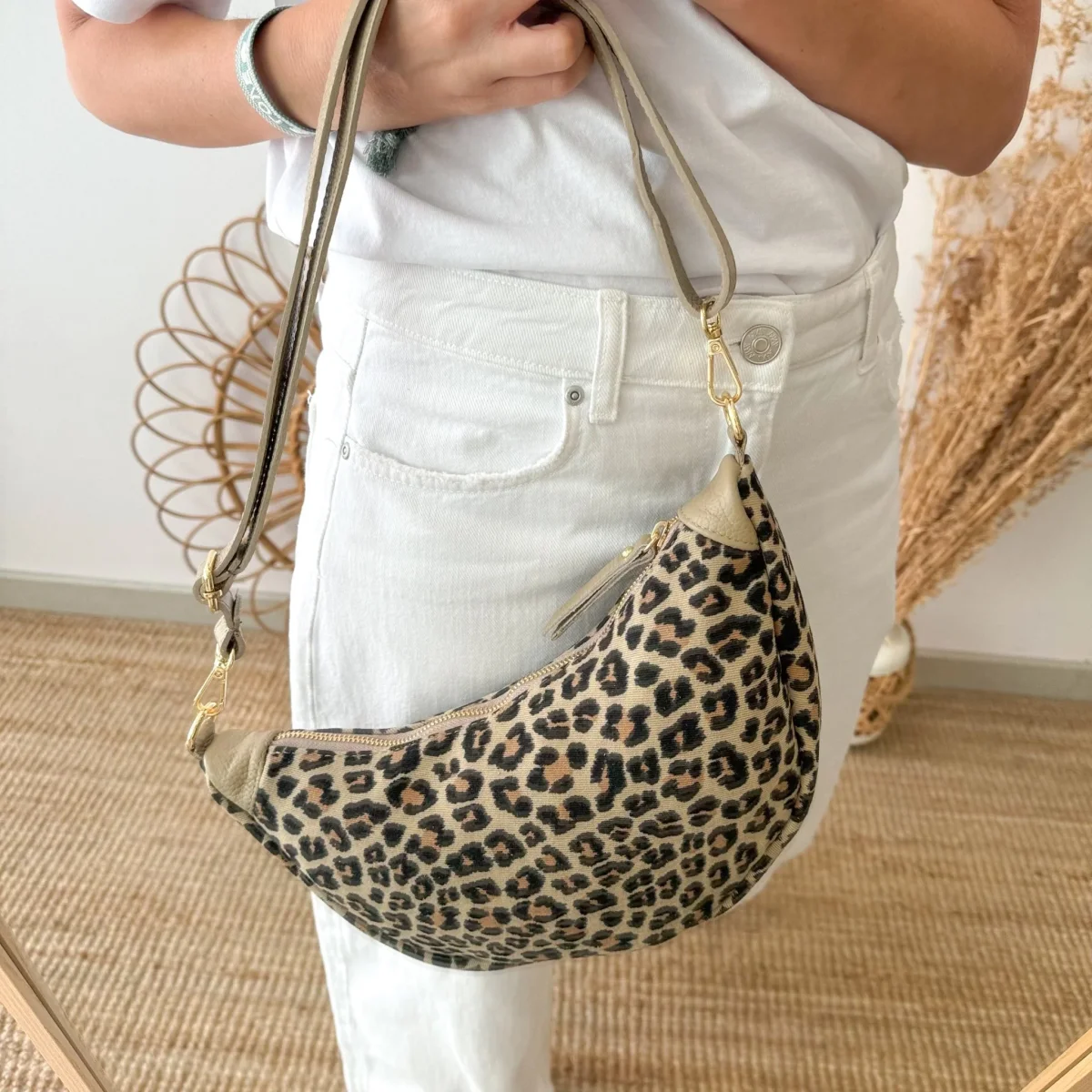 Bandolera loneta/piel animal print herrajes dorados - Imagen 5