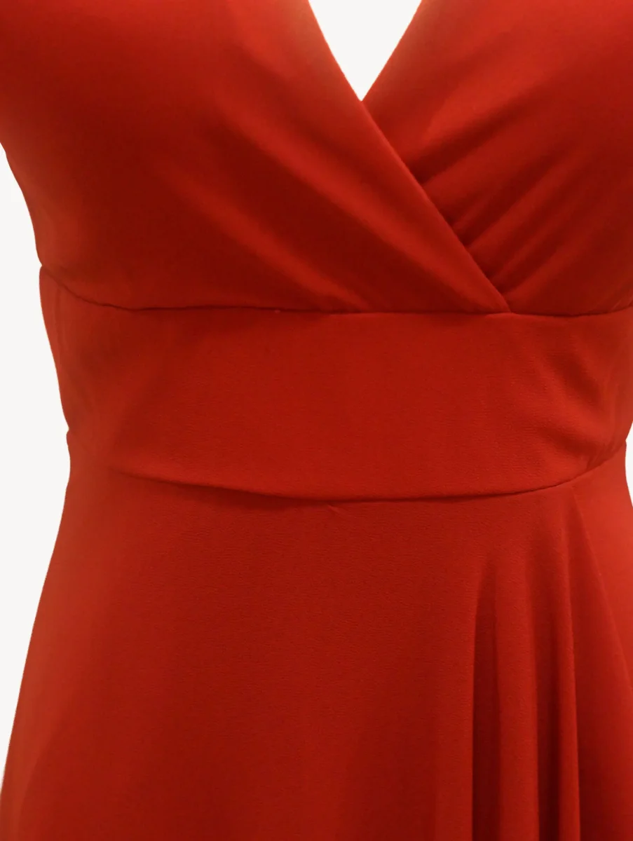 Vestido Largo Rojo Teja con Volantes - Imagen 5